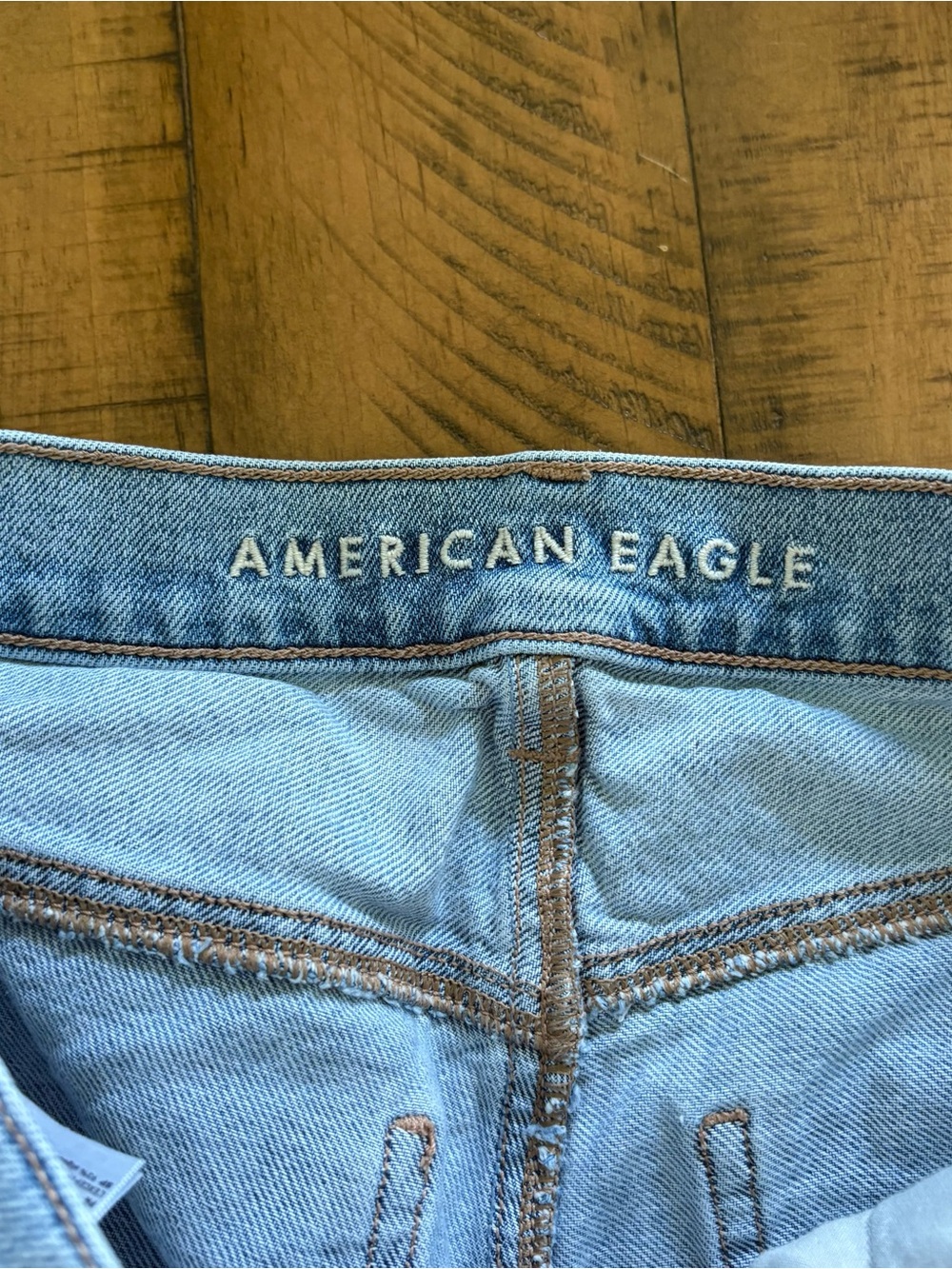 American Eagle Jeans Blue Denim Low Rise Baggy Distressed Size 6R Light Wash - Picture 5 of 8